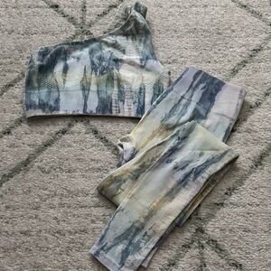 NWOT - Avocado Pilates set in tie dye blue size XS/S